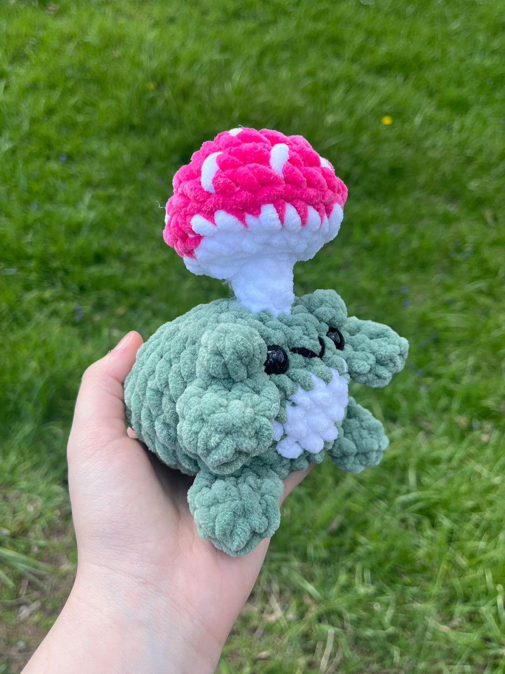 Mushroom frog with buttcheeks
