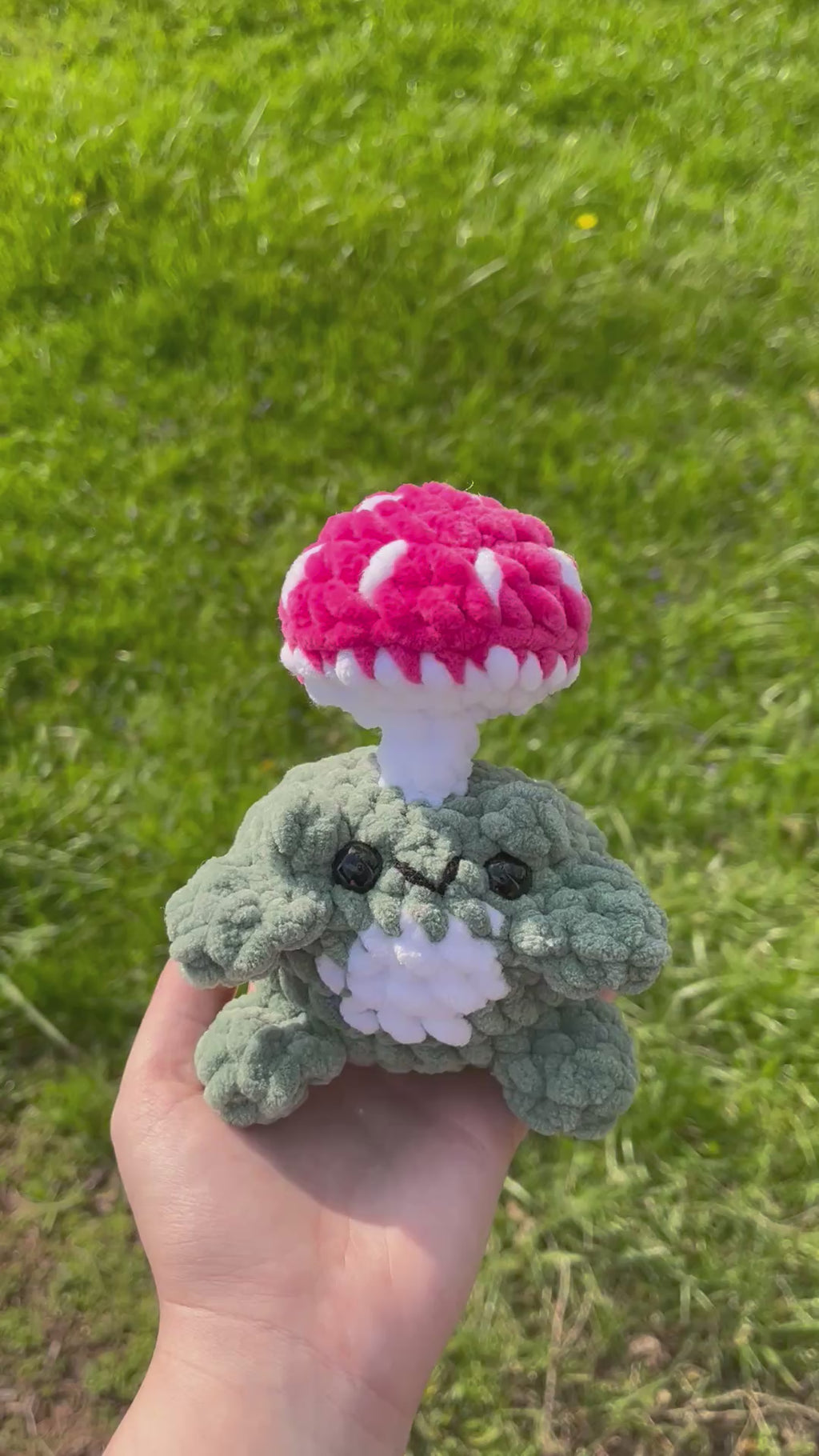 Mushroom frog with buttcheeks